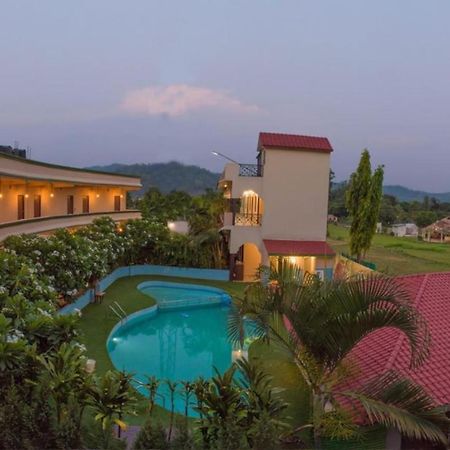 Corbett Ambience Resort Рамнаґар Екстер'єр фото